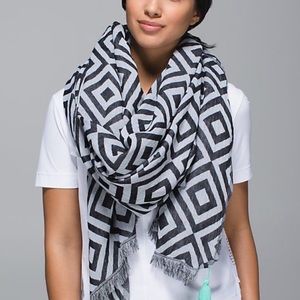 Lululemon Find Your Om Scarf